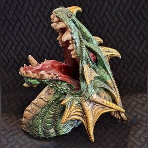 Green Dragon Wine Holder